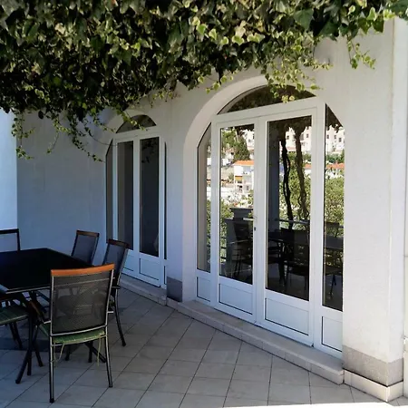 Guest house Obad